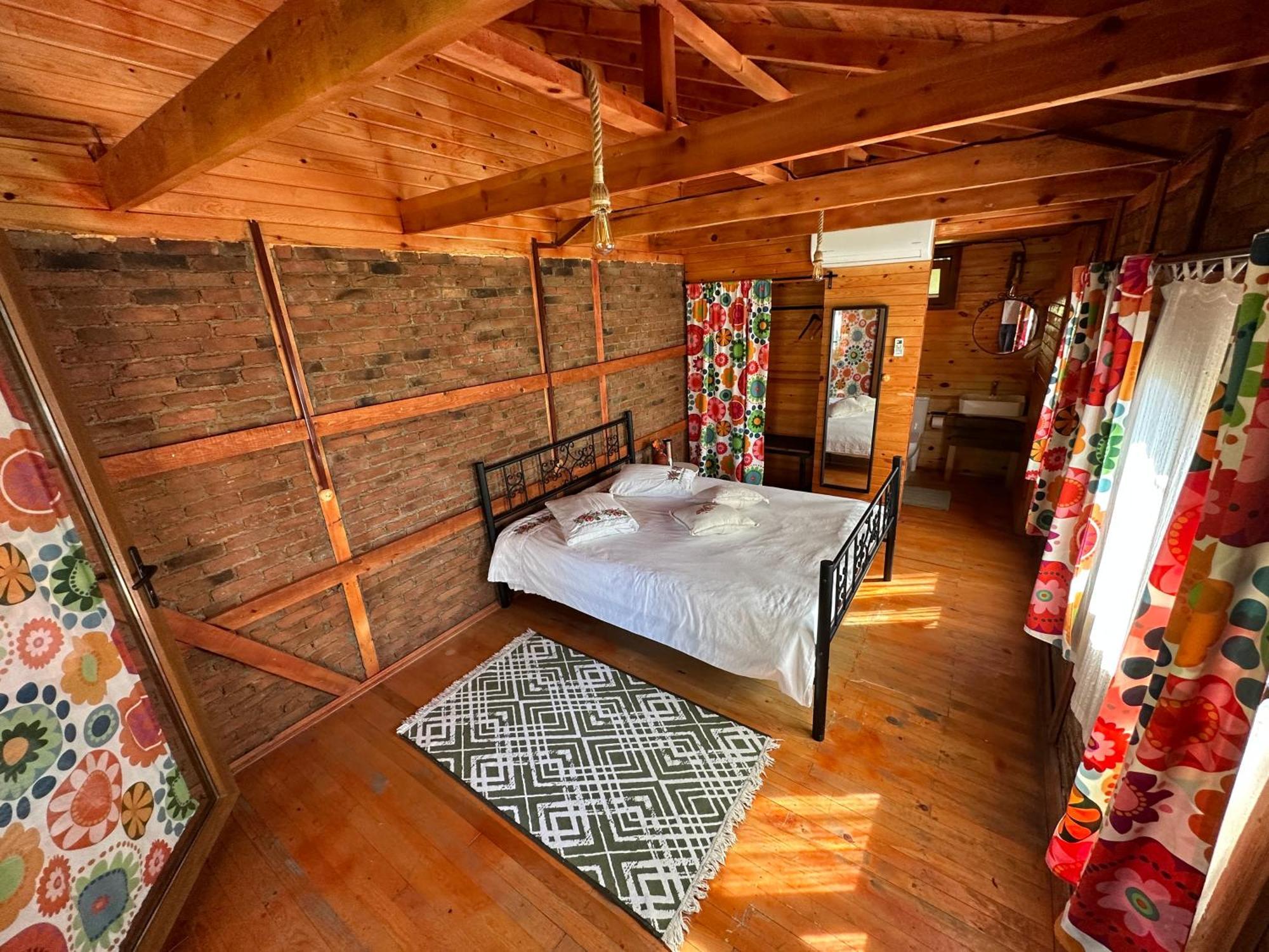 Otantik Tas Ev Bed & Breakfast Dalaman Eksteriør bilde