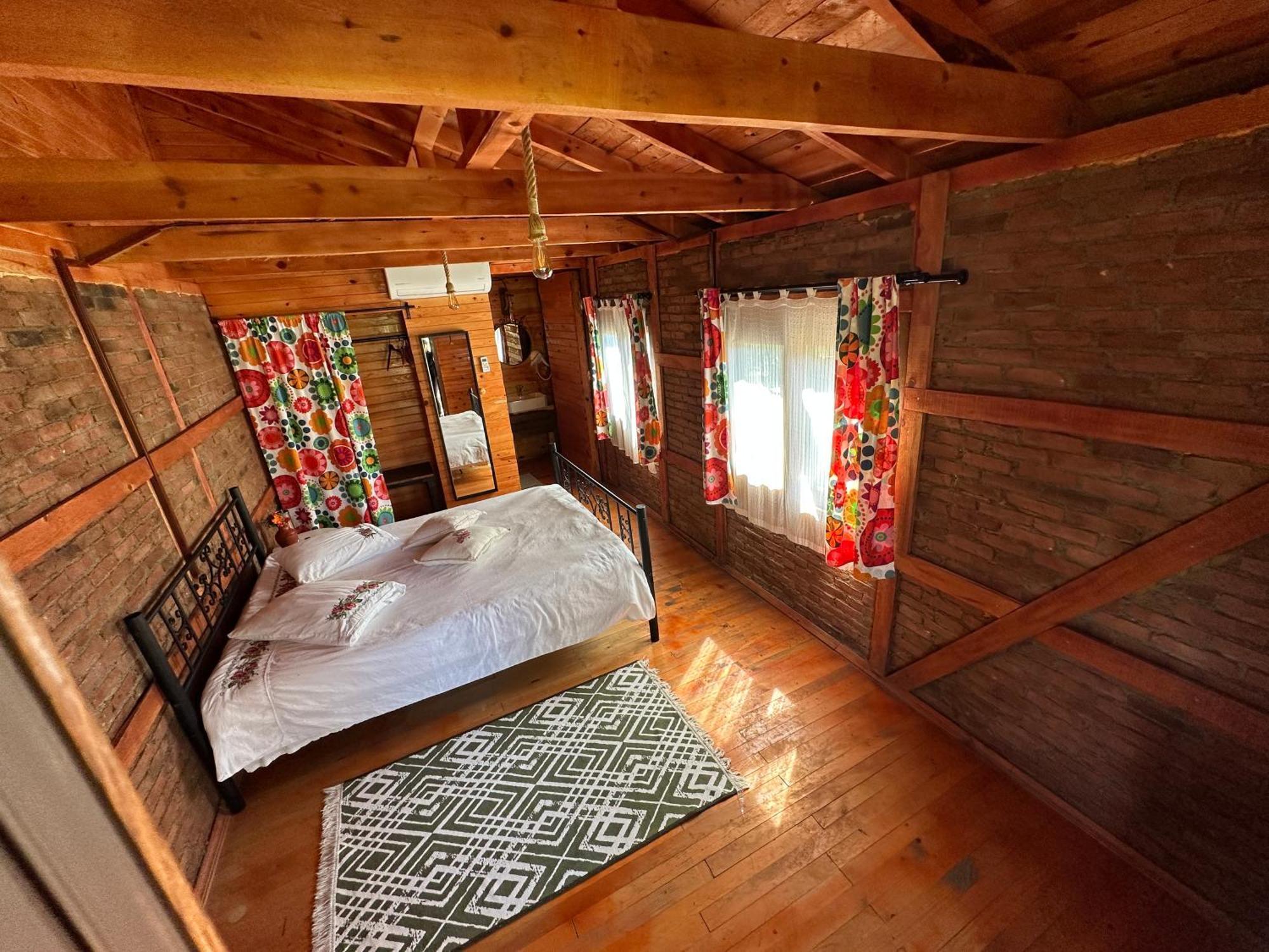 Otantik Tas Ev Bed & Breakfast Dalaman Eksteriør bilde